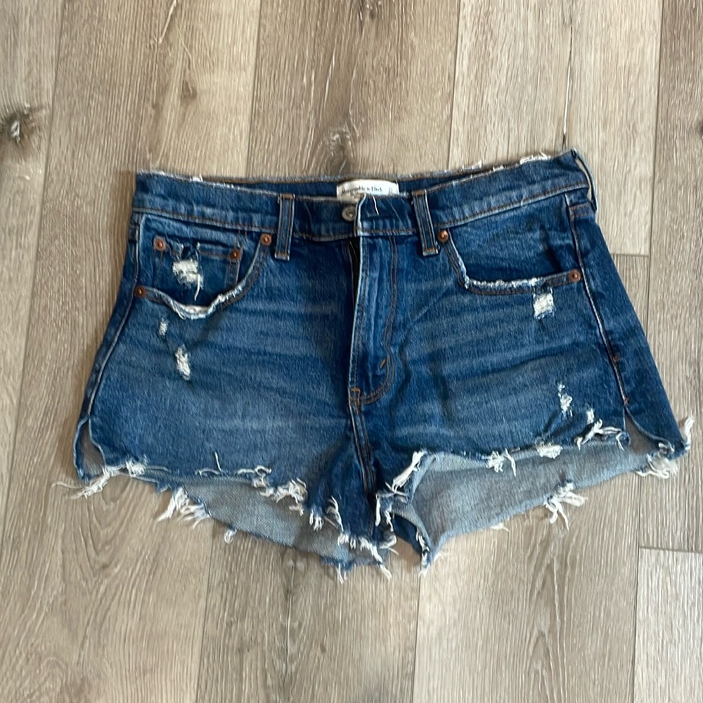 Abercrombie midrise mom jean shorts